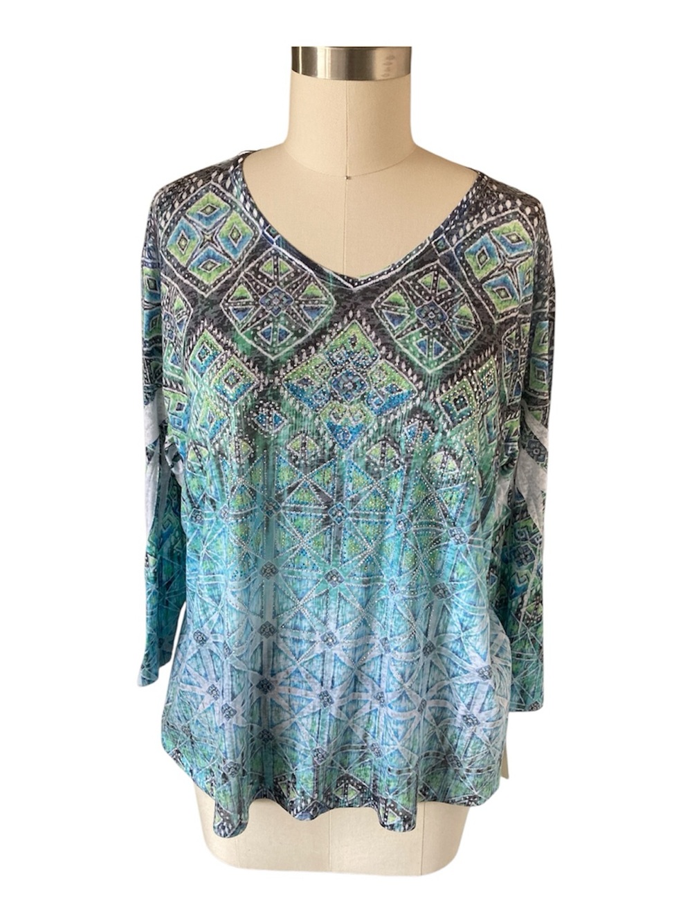 V-Neck 3/4 Sleeve Printed Top in Blue-Green, Sz XL